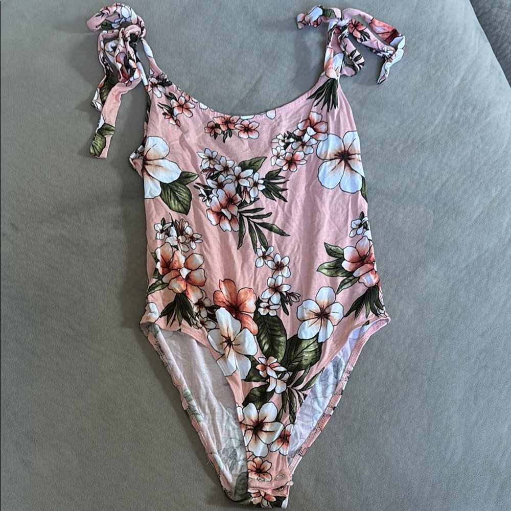Floral Bodysuit 🌸